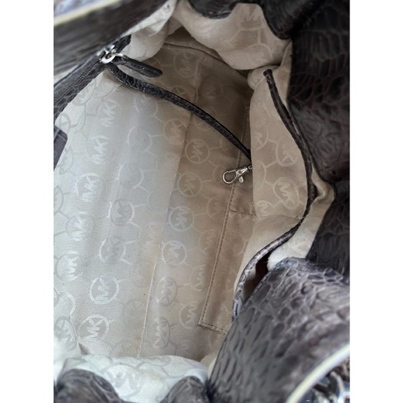 Michael Kors Hamilton Purse and Wallet Set - Picture 13 of 13